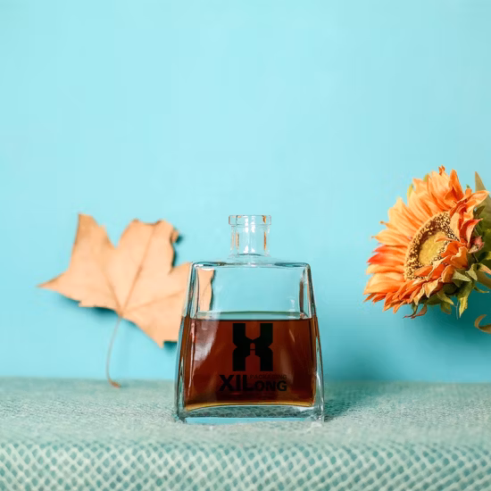 Logotipo personalizado em relevo transparente 500ml 700ml 750ml Rum Tequila Gin Brandy Rum Whisky Vodka Licor Garrafa de vidro de bebidas espirituosas