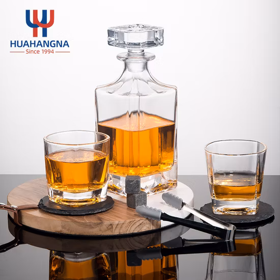 Garrafas de vodka de 500 ml personalizadas, garrafas de uísque de 750 ml, garrafas de tequila de 500 ml e outras garrafas de bebidas espirituosas, venda à vista, preço barato, divisórias de vinho, garrafas de vidro Xo